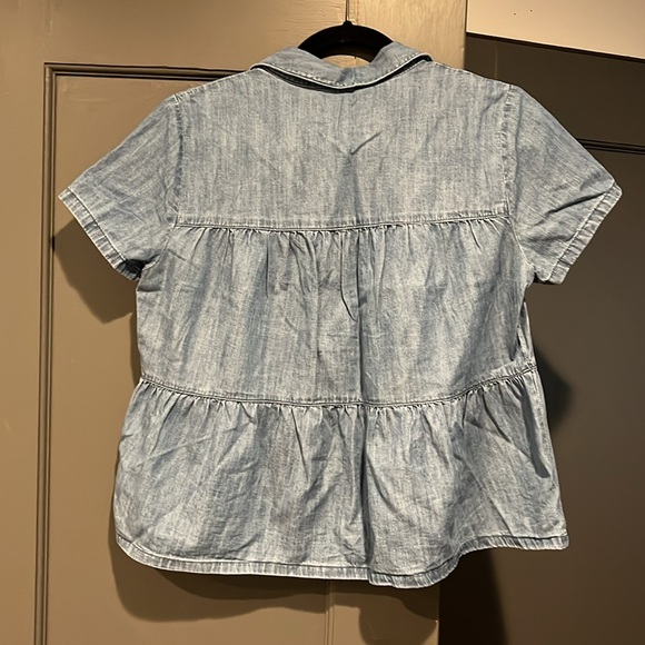 Denim ruffled short sleeve top - Picture 3 of 4
